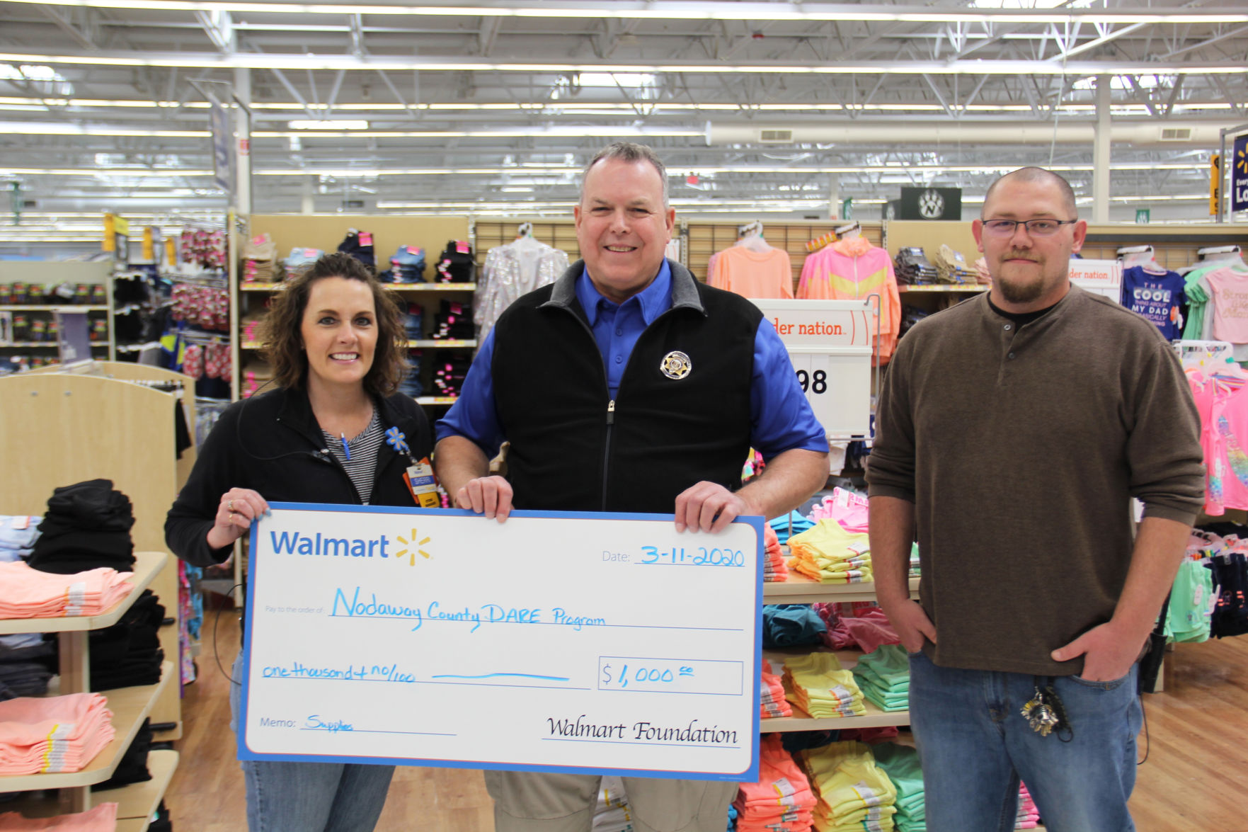 Walmart donates to D.A.R.E.